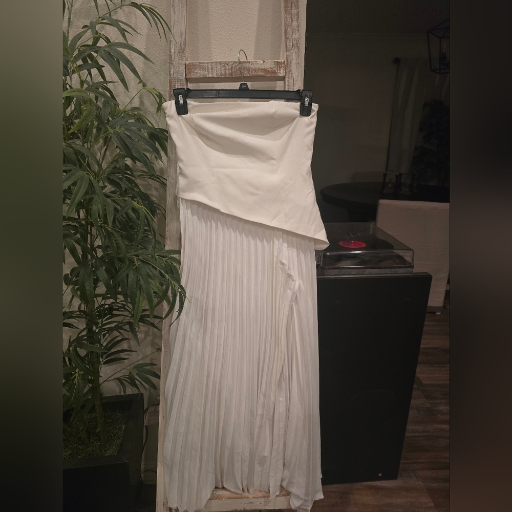 Commense Strapless White Dress